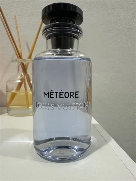 louis vuitton meteore bottle.